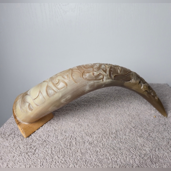 Carved Decorative Horn With Elephants Rhinoceros Water Buffalo Lions
